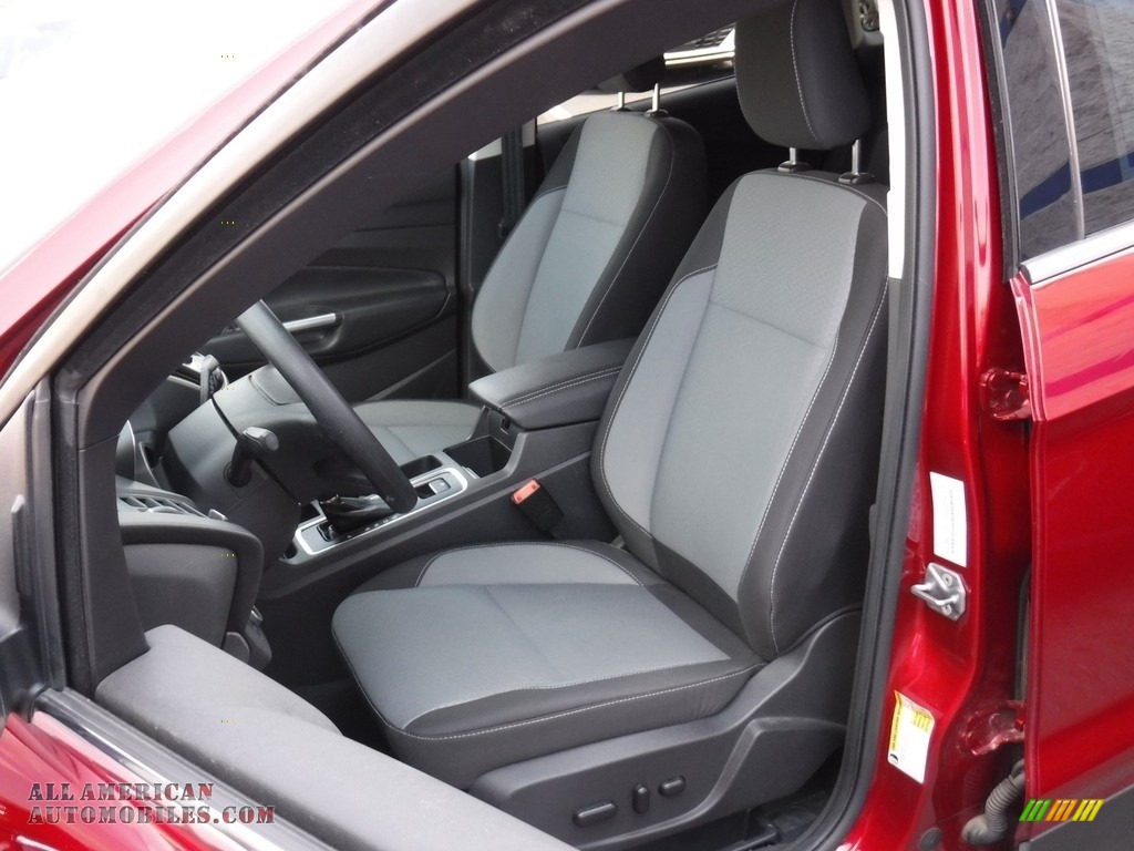 2019 Escape SE 4WD - Ruby Red / Chromite Gray/Charcoal Black photo #13