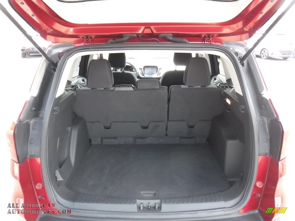 2019 Escape SE 4WD - Ruby Red / Chromite Gray/Charcoal Black photo #27