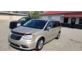Chrysler Town & Country Touring - L Cashmere Pearl photo #31