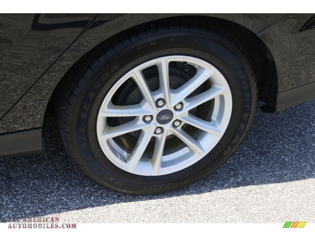 2017 Focus SE Sedan - Shadow Black / Charcoal Black photo #20