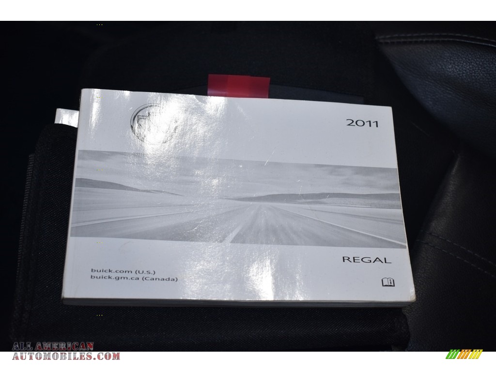 2011 Regal CXL - Quicksilver Metallic / Ebony photo #17
