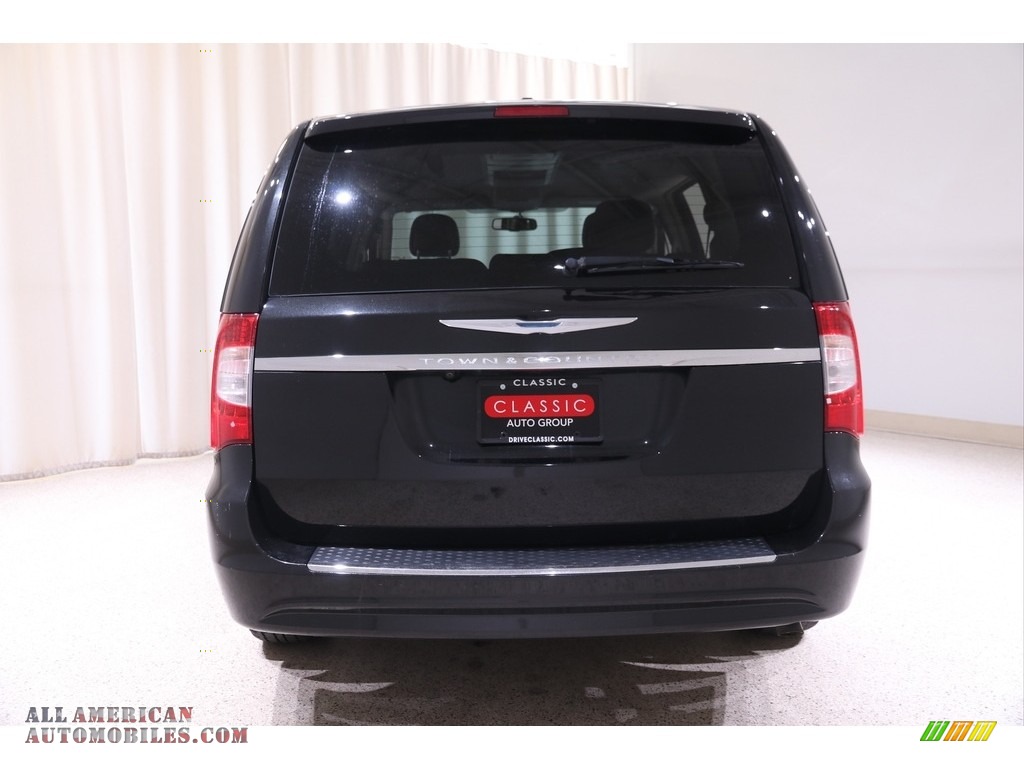 2015 Town & Country Touring - Brilliant Black Crystal Pearl / Black/Light Graystone photo #17