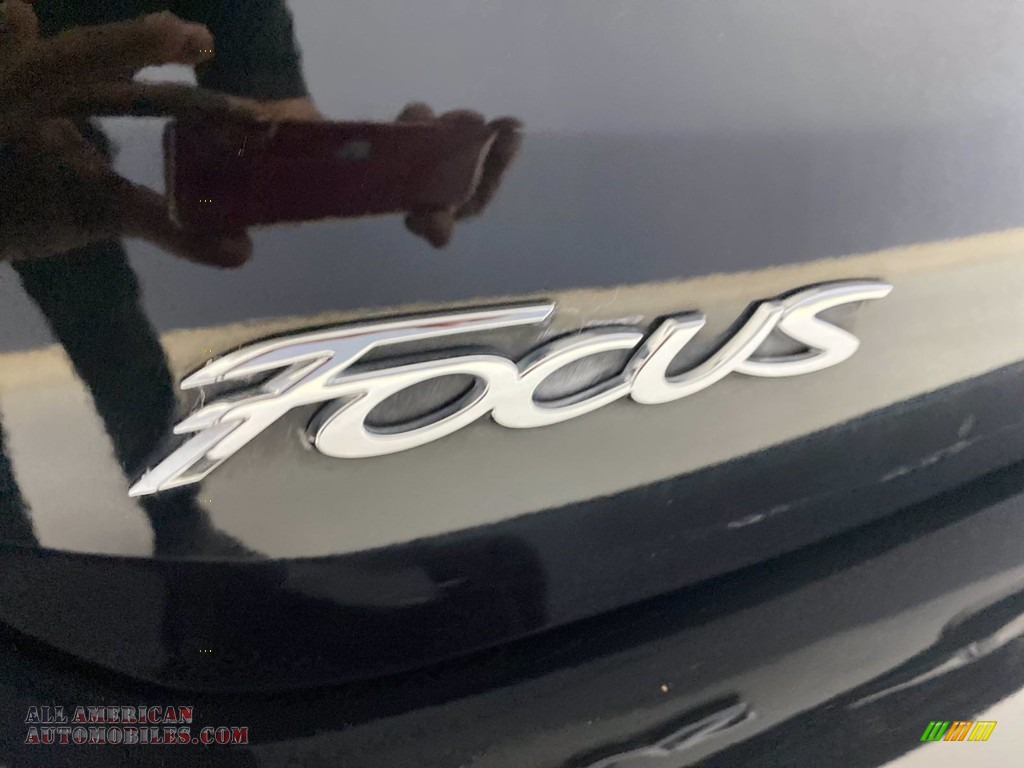 2017 Focus ST Hatch - Shadow Black / Charcoal Black photo #11