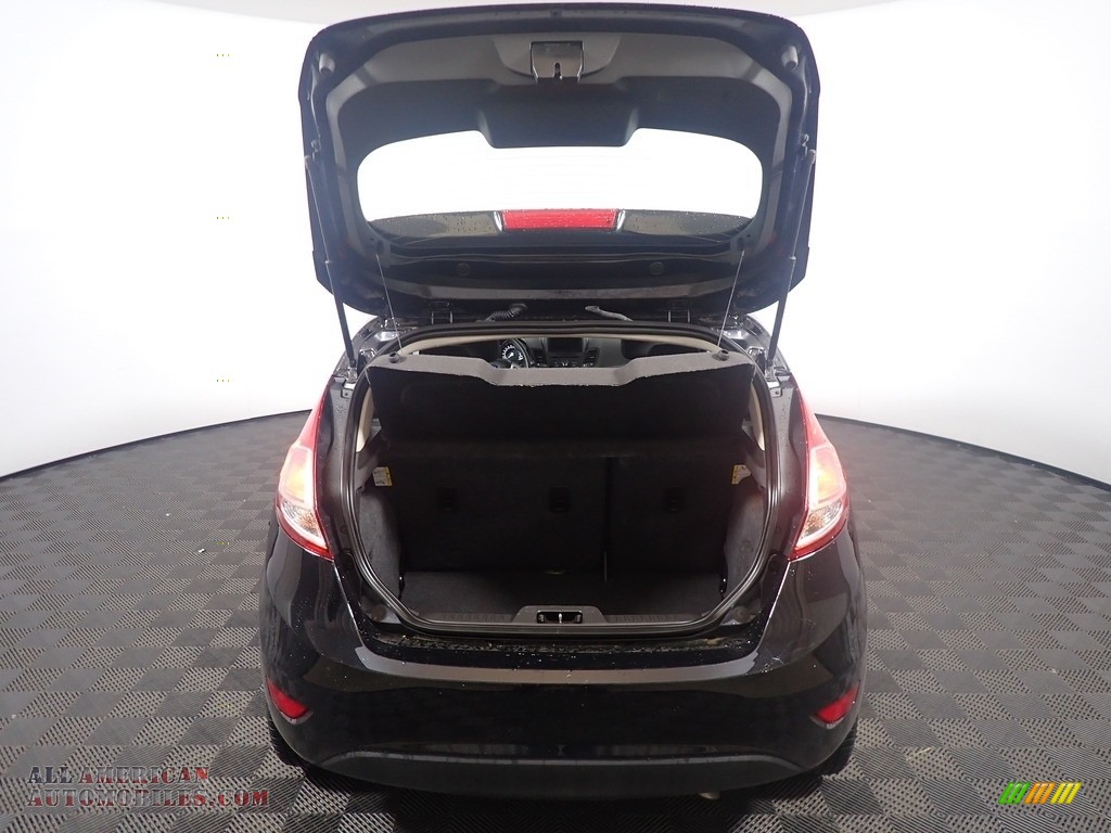 2018 Fiesta SE Hatchback - Shadow Black / Charcoal Black photo #15