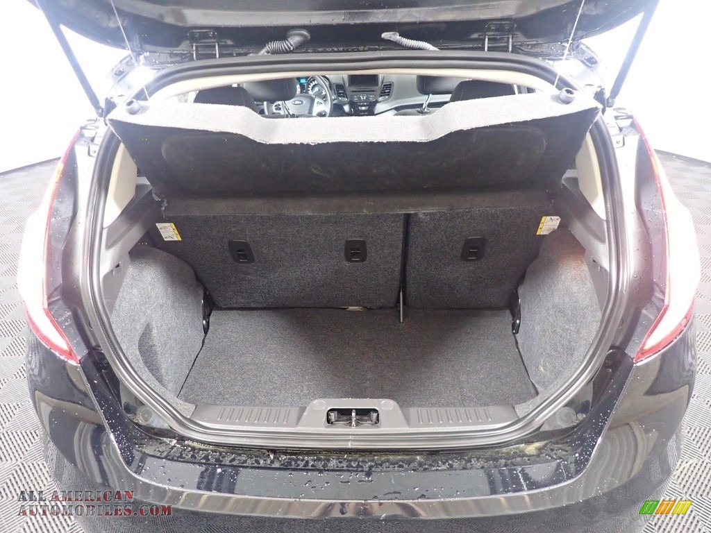 2018 Fiesta SE Hatchback - Shadow Black / Charcoal Black photo #16
