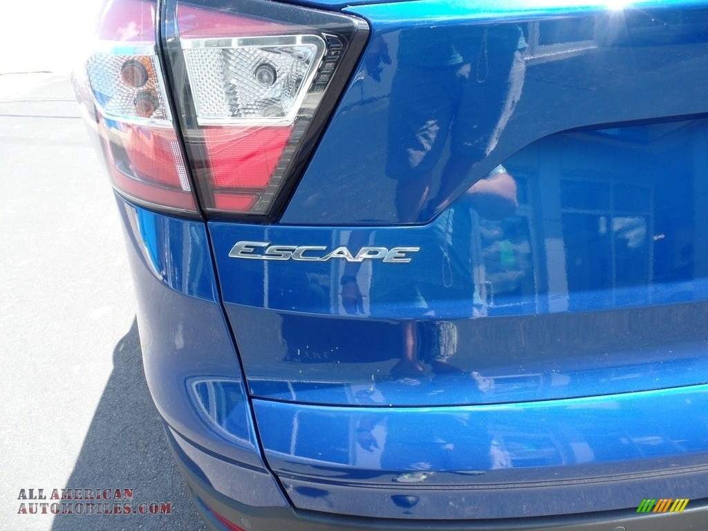 2017 Escape Titanium 4WD - Lightning Blue / Charcoal Black photo #11