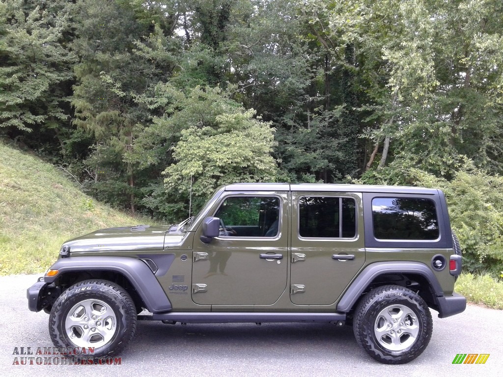 Sarge Green / Black Jeep Wrangler Unlimited Freedom Edition 4x4