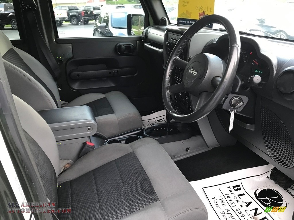 2009 Wrangler Unlimited X 4x4 Right Hand Drive - Jeep Green Metallic / Dark Slate Gray/Medium Slate Gray photo #19