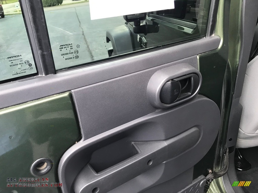 2009 Wrangler Unlimited X 4x4 Right Hand Drive - Jeep Green Metallic / Dark Slate Gray/Medium Slate Gray photo #22