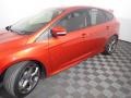 Ford Focus ST Hatch Hot Pepper Red photo #10