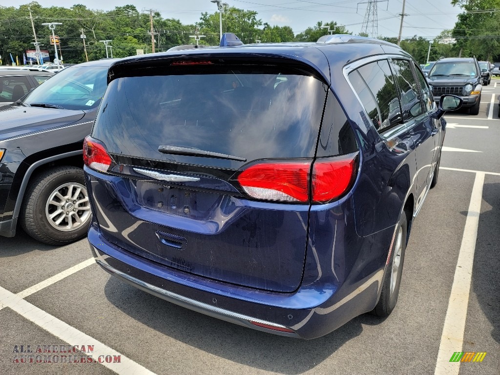 2017 Pacifica Touring L Plus - Jazz Blue Pearl / Cognac/Alloy/Toffee photo #4