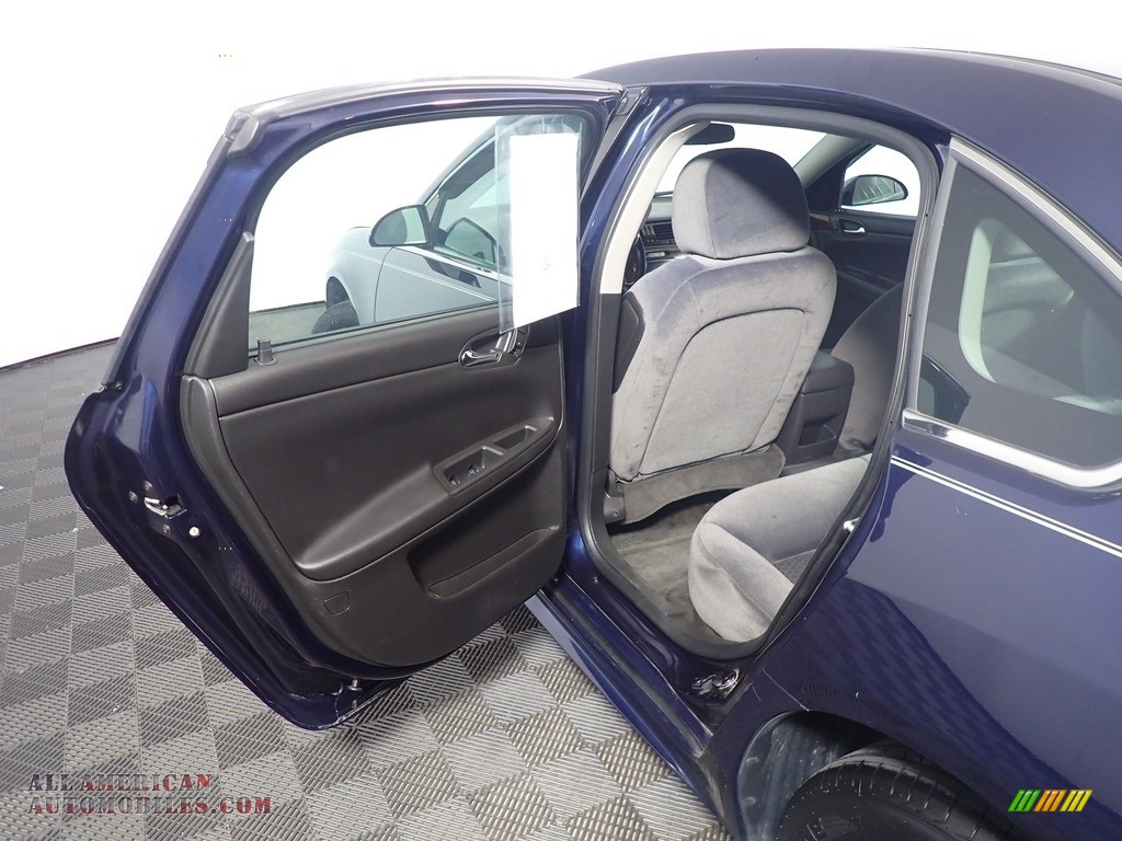 2011 Impala LT - Imperial Blue Metallic / Ebony photo #31