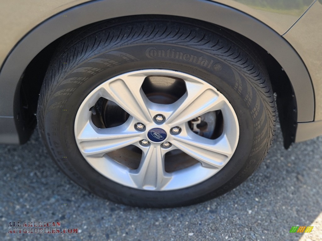 2015 Escape SE 4WD - Magnetic Metallic / Charcoal Black photo #29