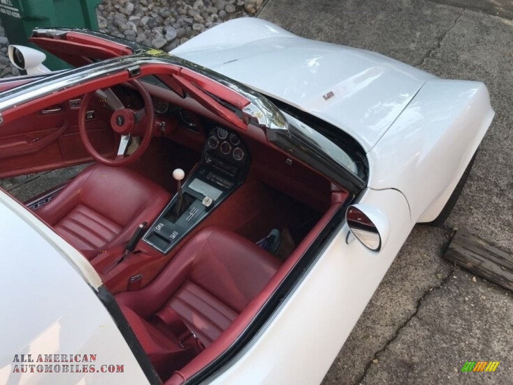 1979 Corvette Coupe - Classic White / Red photo #19