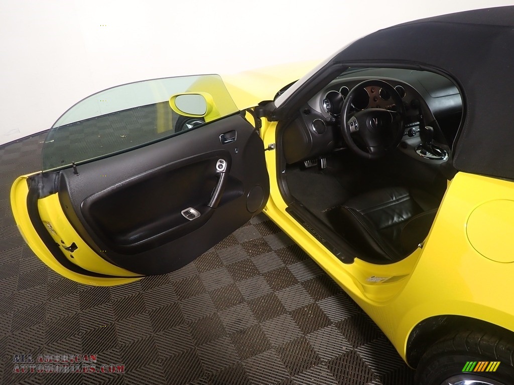 2008 Solstice GXP Roadster - Mean Yellow / Ebony photo #16