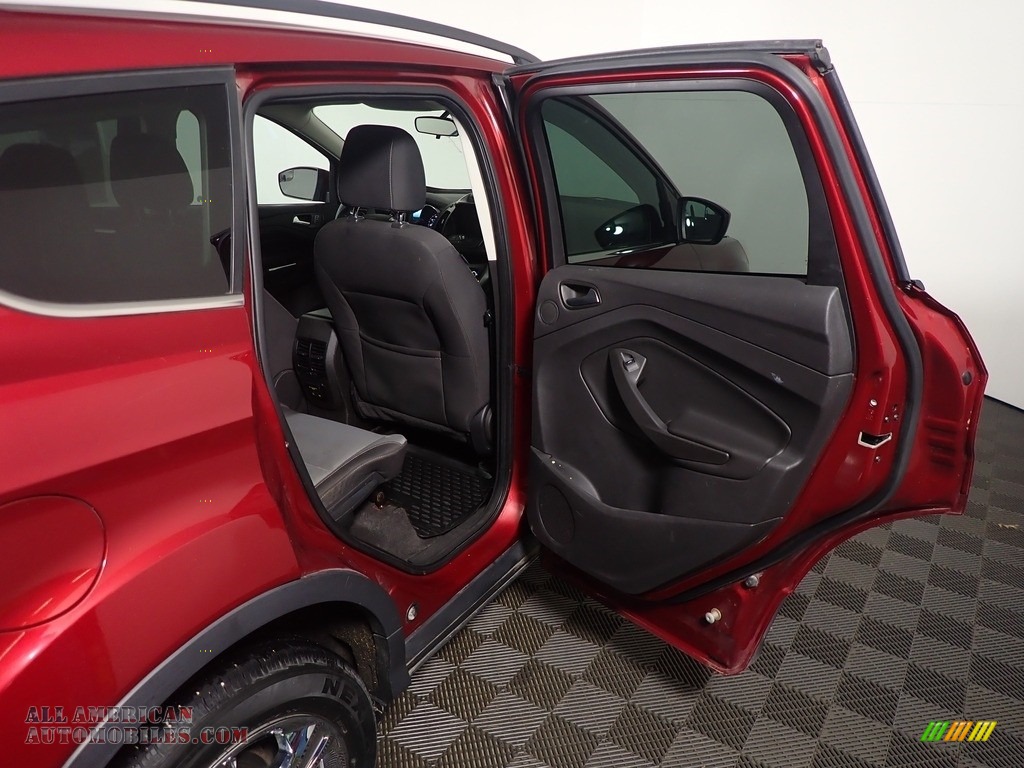 2014 Escape SE 1.6L EcoBoost 4WD - Ruby Red / Charcoal Black photo #37