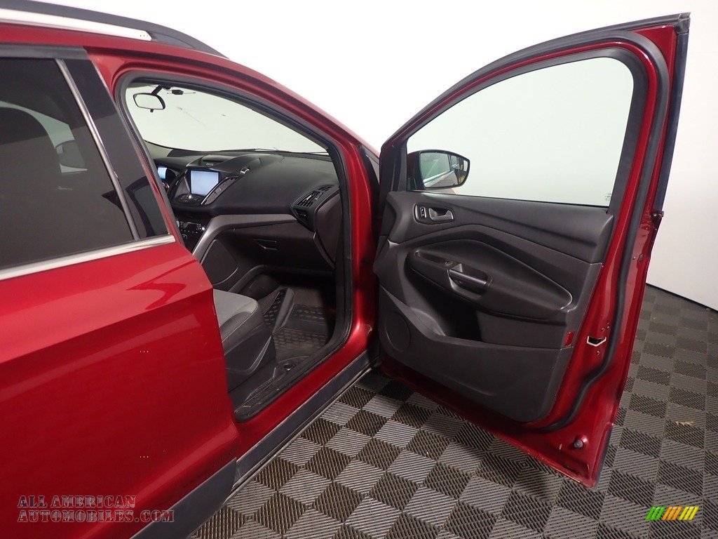 2014 Escape SE 1.6L EcoBoost 4WD - Ruby Red / Charcoal Black photo #39