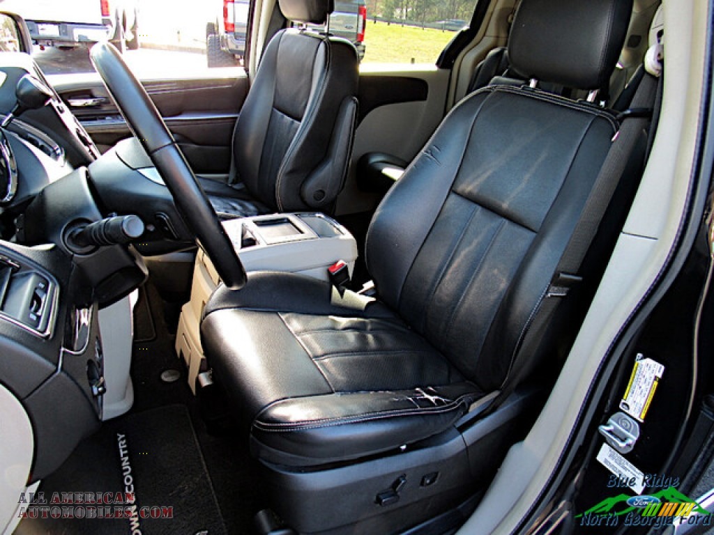 2012 Town & Country Touring - Brilliant Black Crystal Pearl / Black/Light Graystone photo #11