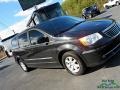 Chrysler Town & Country Touring Brilliant Black Crystal Pearl photo #26