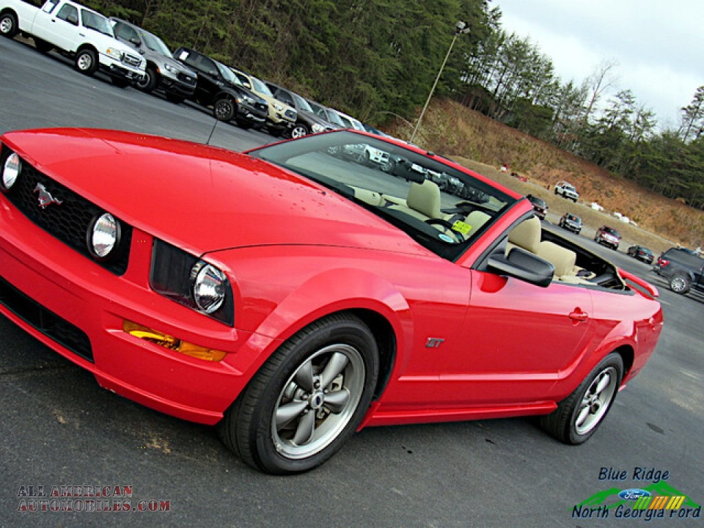2006 Mustang GT Premium Convertible - Torch Red / Light Parchment photo #23