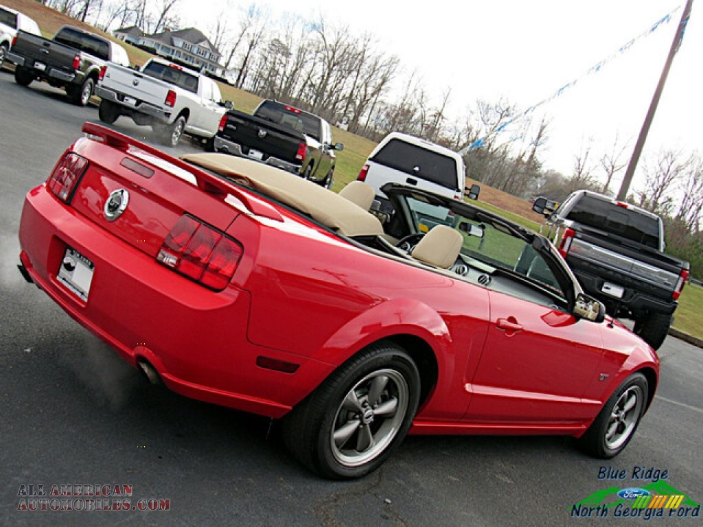 2006 Mustang GT Premium Convertible - Torch Red / Light Parchment photo #25