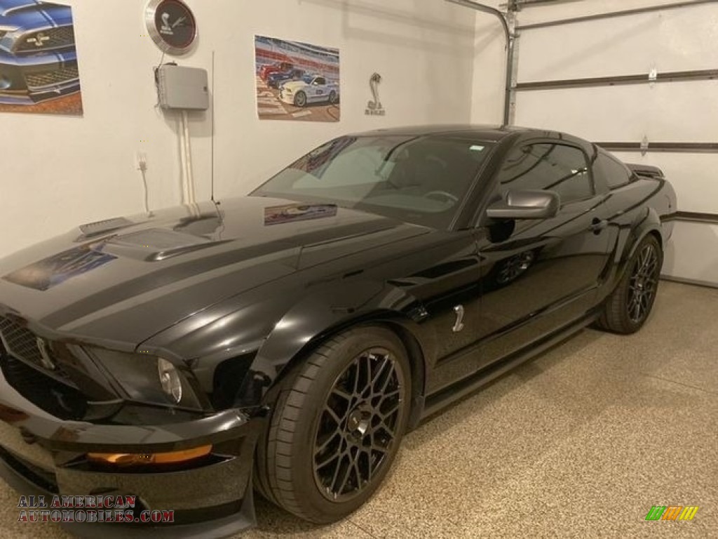 Black / Dark Charcoal Ford Mustang Shelby GT Coupe