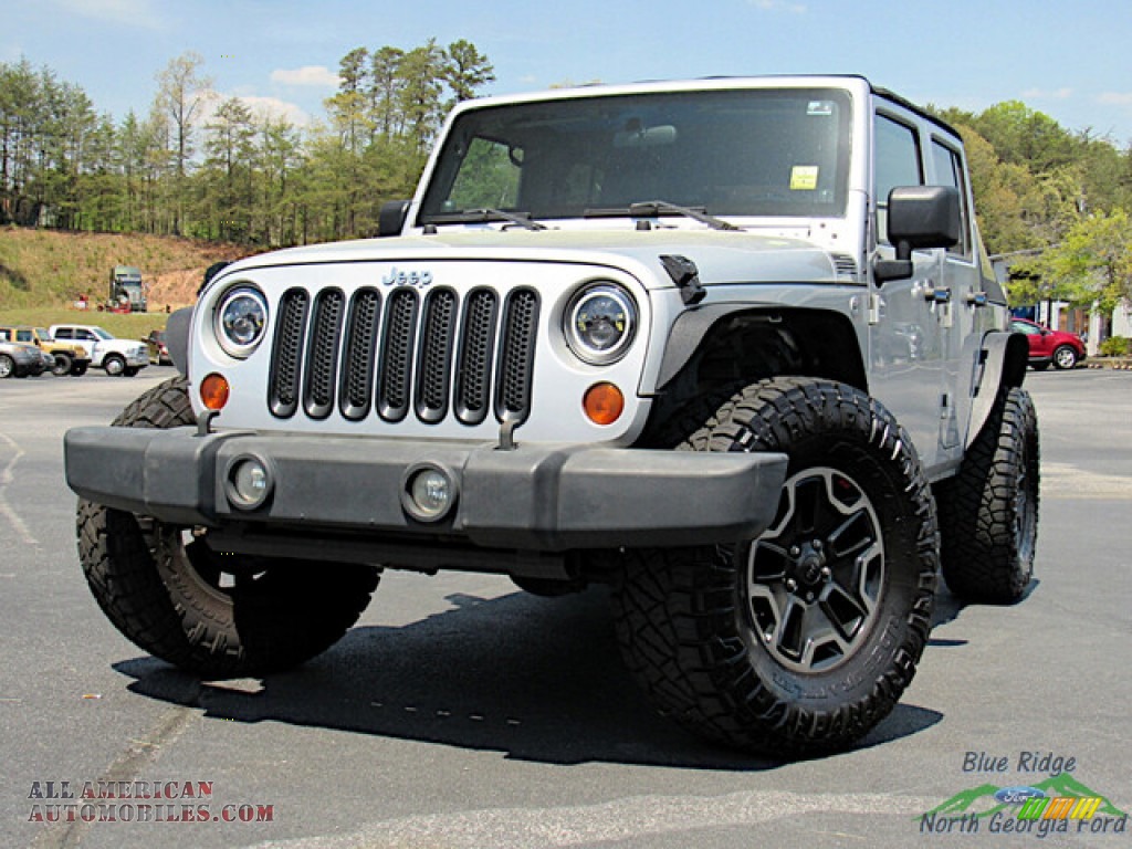 Bright Silver Metallic / Dark Slate Gray/Med Slate Gray Jeep Wrangler Unlimited X 4x4