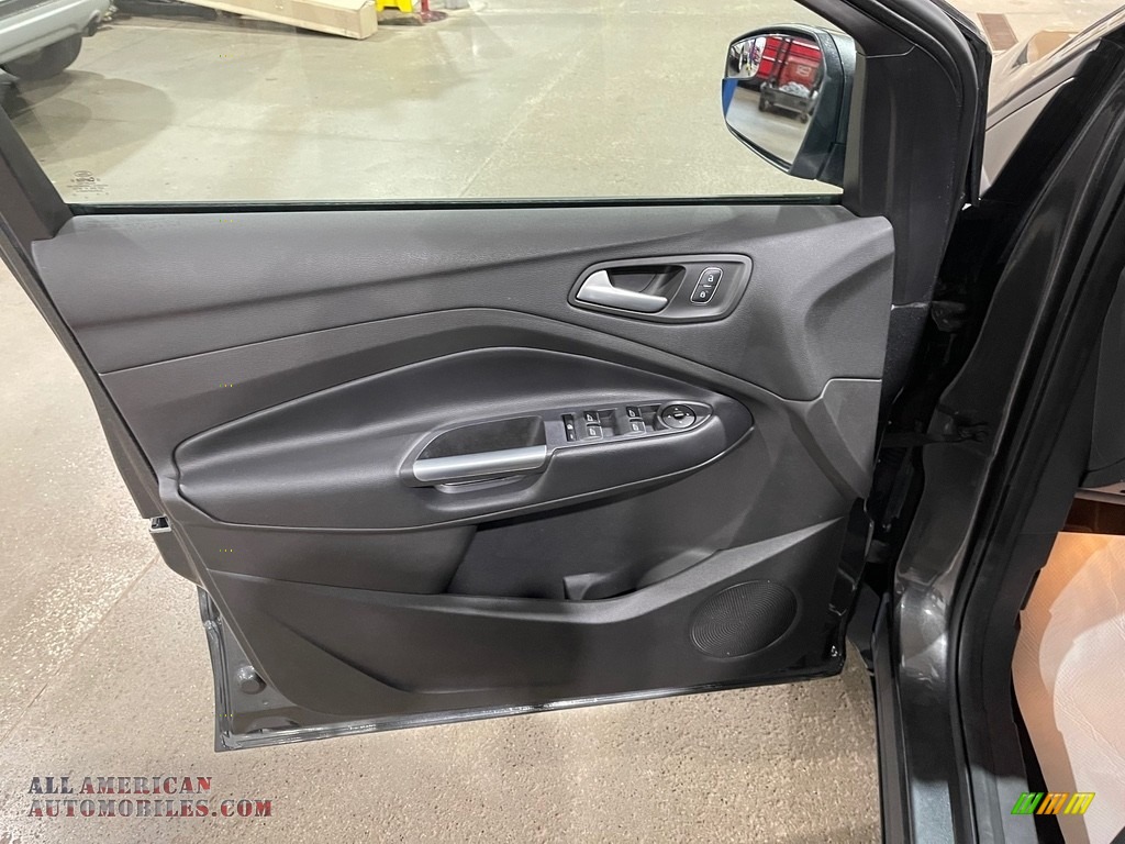 2019 Escape SE 4WD - Magnetic / Chromite Gray/Charcoal Black photo #11