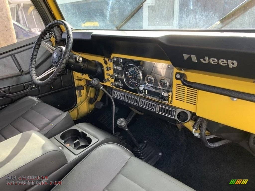 1982 CJ7 Renegade 4x4 - Sun Yellow / Gray photo #4
