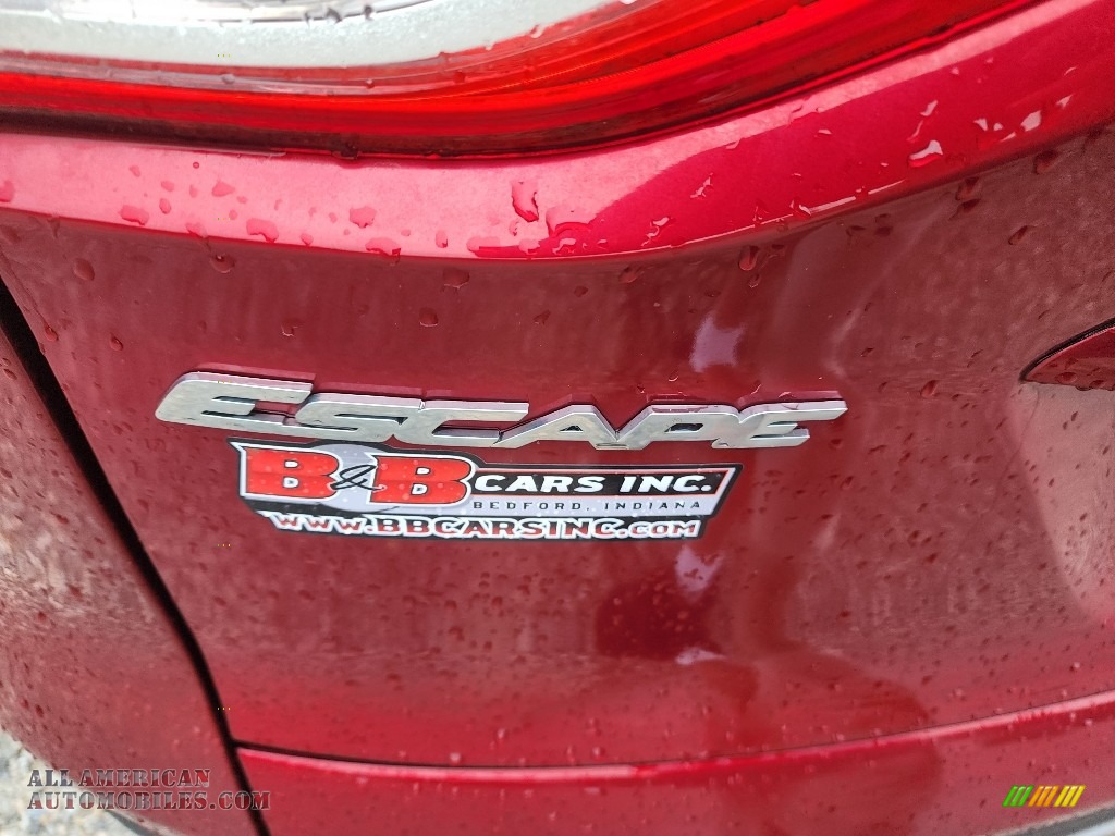 2016 Escape SE 4WD - Ruby Red Metallic / Medium Light Stone photo #7