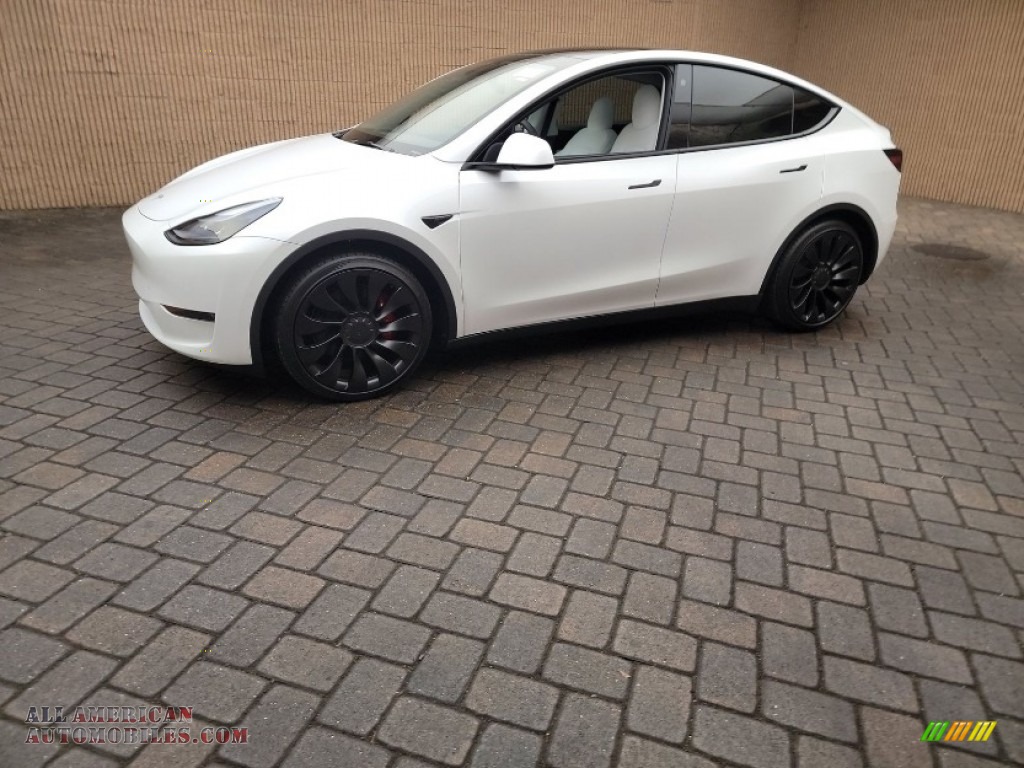 Pearl White Multi-Coat / White/Black Tesla Model Y Performance AWD