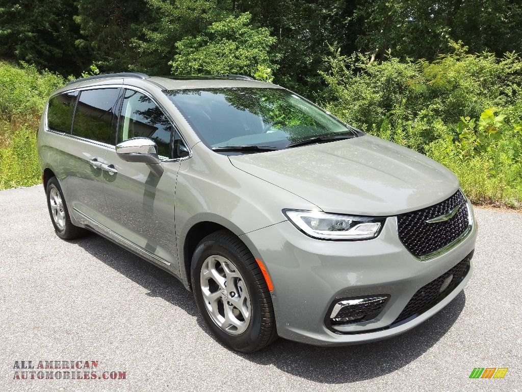 2022 Pacifica Limited AWD - Ceramic Gray / Black/Alloy photo #4