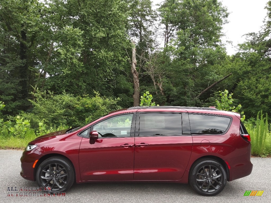 2022 Pacifica Touring L AWD - Velvet Red Pearl / Black photo #1