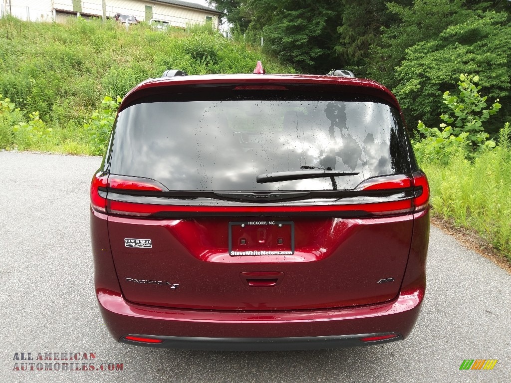 2022 Pacifica Touring L AWD - Velvet Red Pearl / Black photo #7