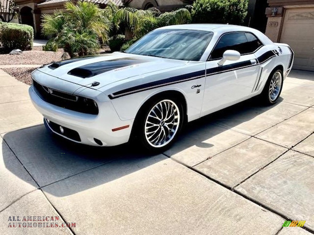 2015 Challenger R/T Plus - Bright White / Black/Ruby Red photo #2