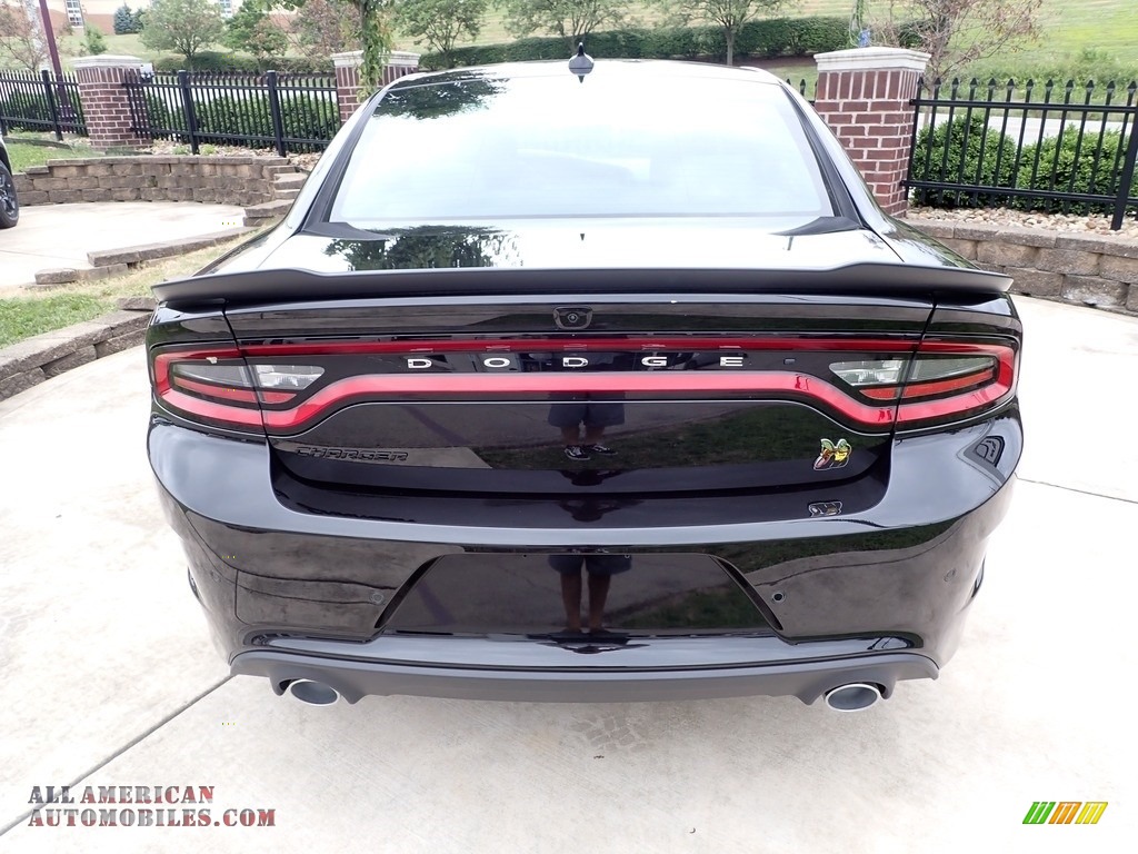 2022 Charger Scat Pack Plus - Pitch Black / Black/Ruby Red photo #4