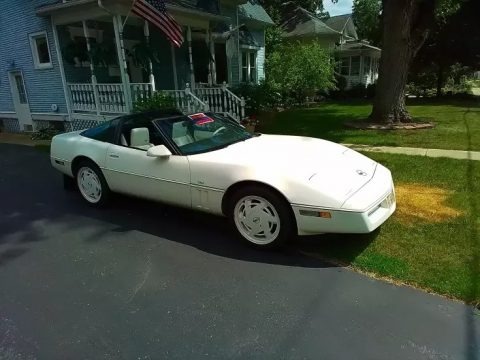 White 1988 Chevrolet Corvette Coupe