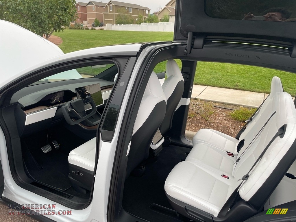2022 Model X AWD - Pearl White Multi-Coat / White/Black photo #6