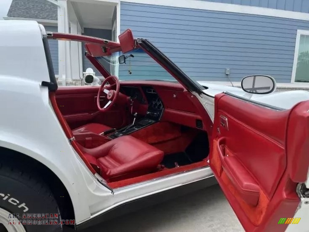 1979 Corvette Coupe - Classic White / Red photo #9