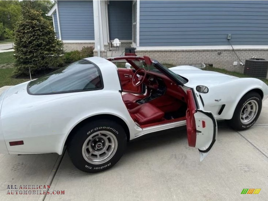 1979 Corvette Coupe - Classic White / Red photo #20