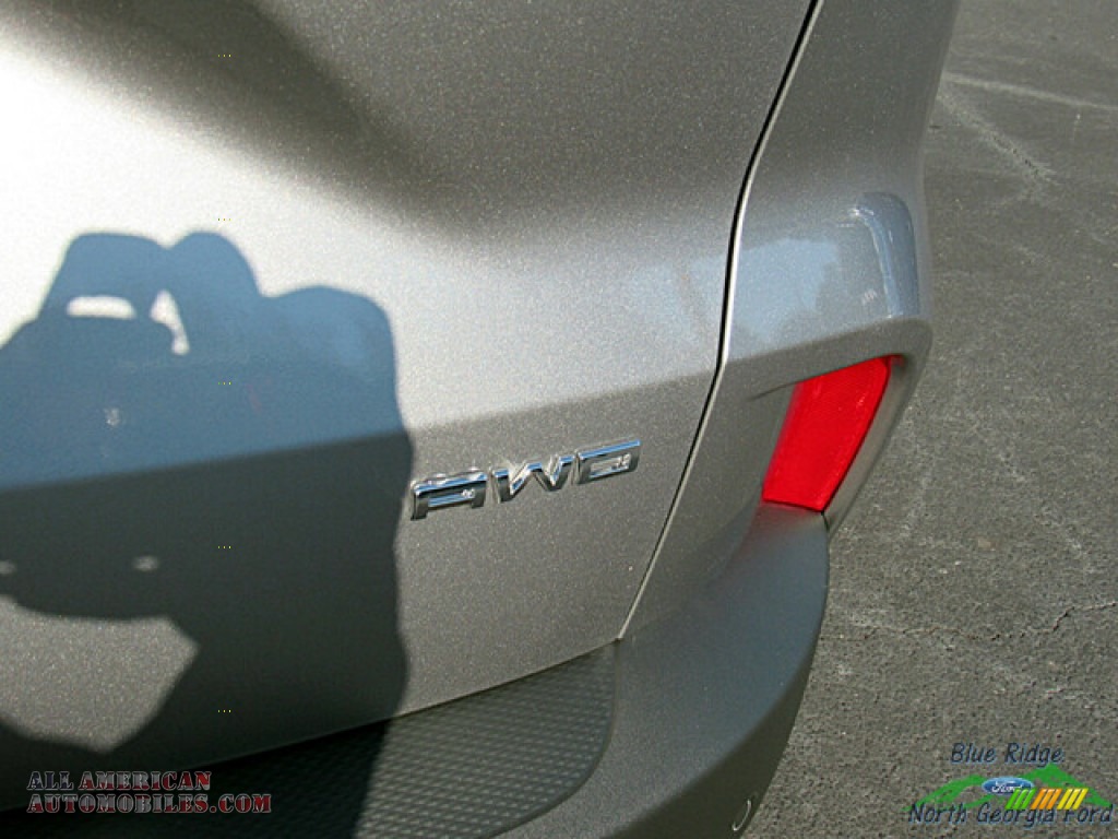 2022 Escape Titanium 4WD - Iconic Silver / Sandstone photo #30