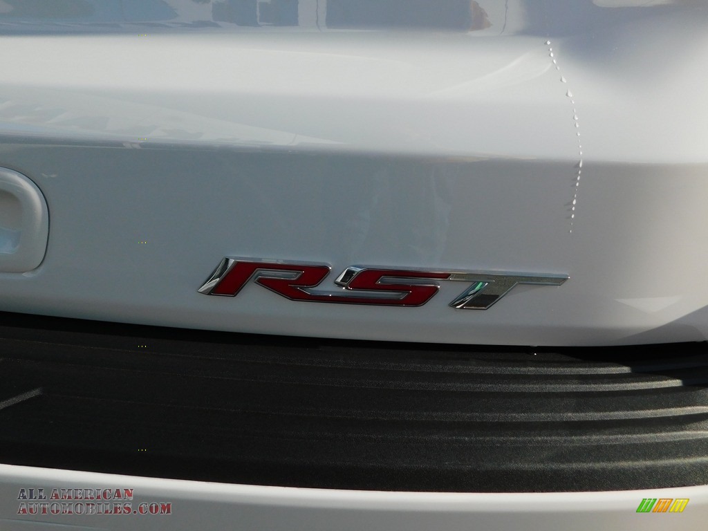2023 Suburban RST 4WD - Summit White / Jet Black/Victory Red photo #14