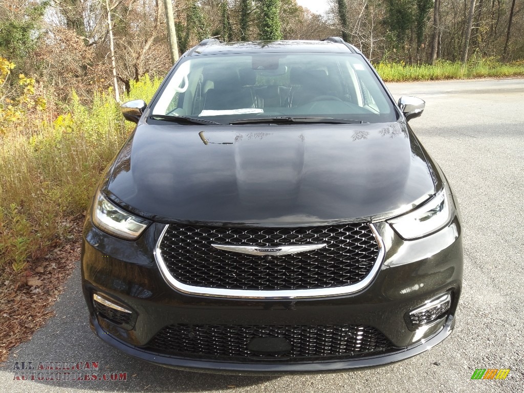 2022 Pacifica Limited AWD - Brilliant Black Crystal Pearl / Black/Alloy photo #3