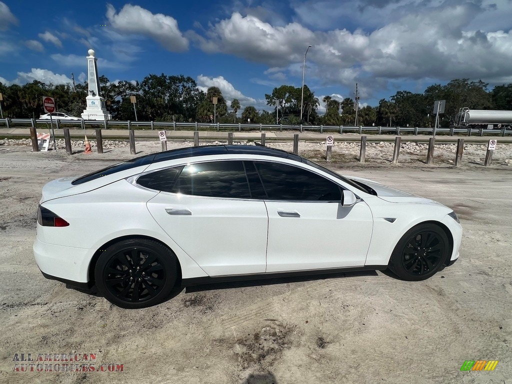 2015 Model S 85D - Solid White / Tan photo #2