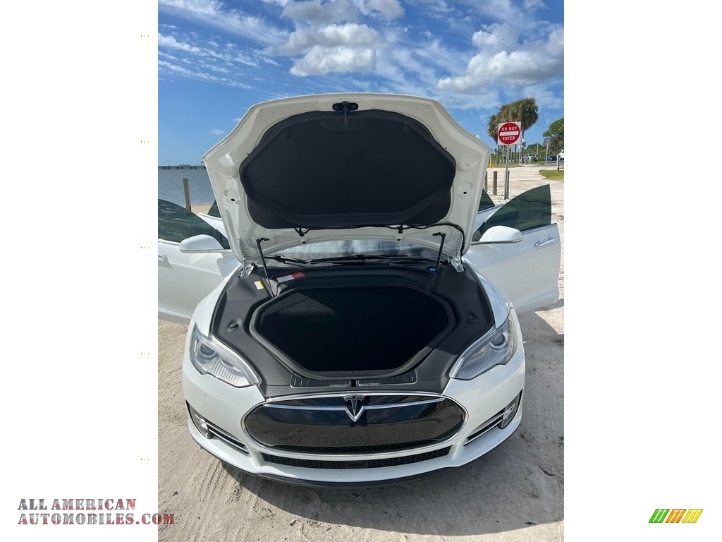 2015 Model S 85D - Solid White / Tan photo #6