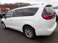 Chrysler Pacifica Touring L AWD Bright White photo #3