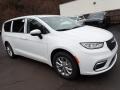 Chrysler Pacifica Touring L AWD Bright White photo #8