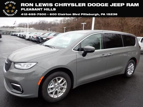 Ceramic Gray 2023 Chrysler Pacifica Touring L