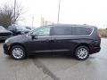 Chrysler Pacifica Touring L AWD Brilliant Black Crystal Pearl photo #2