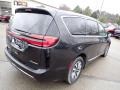 Chrysler Pacifica Hybrid Limited Brilliant Black Crystal Pearl photo #5